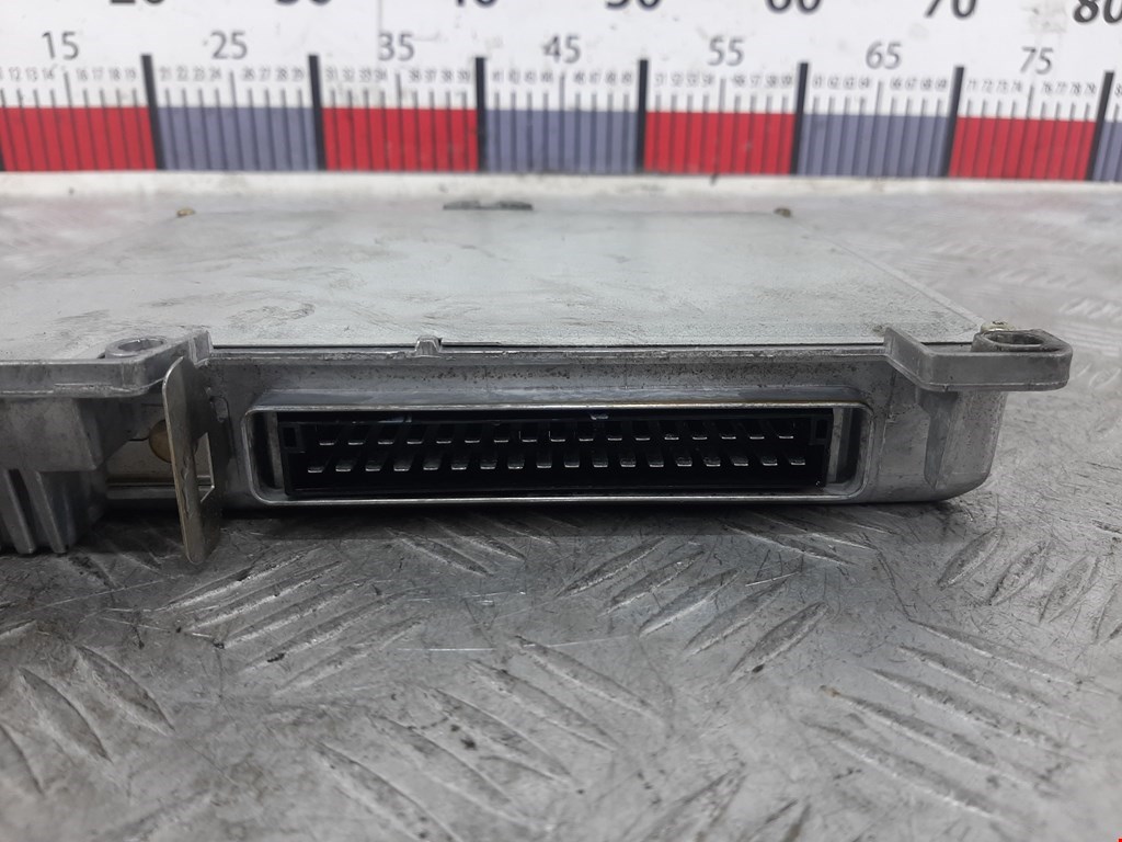 Блок управления двигателя (ЭБУ) RENAULT 19 1988-1996