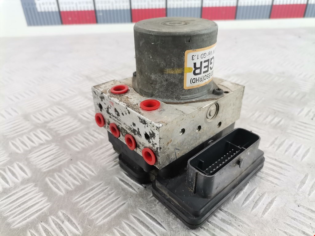 Блок ABS (насос) TOYOTA RAV 4 XA20 2000-2005