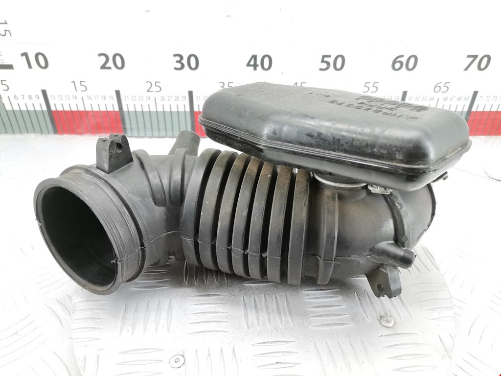 Патрубок воздушного фильтра MITSUBISHI Colt CJ 1995-2003