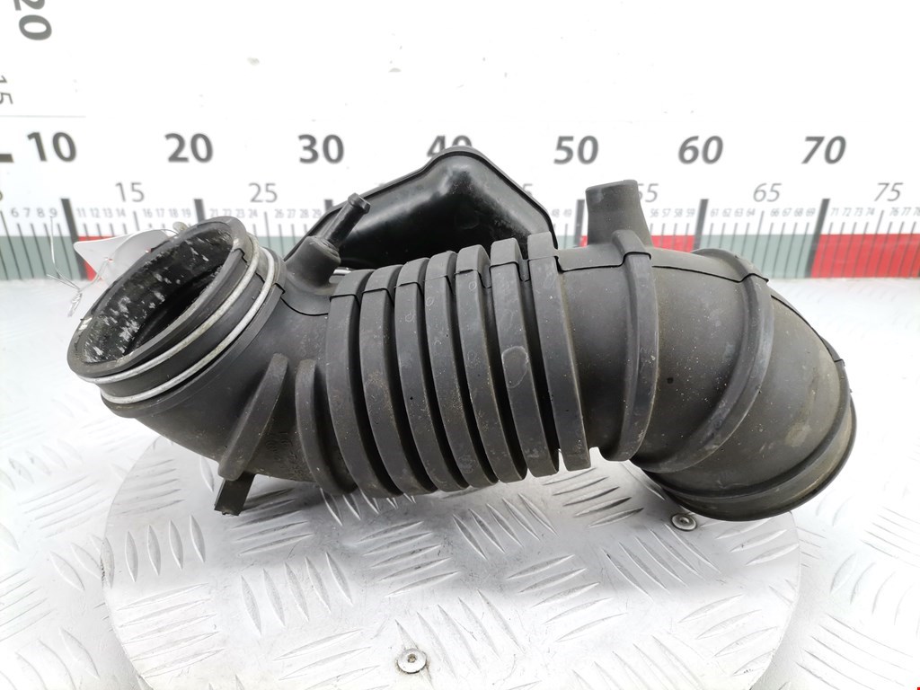 Патрубок воздушного фильтра MITSUBISHI Colt CJ 1995-2003