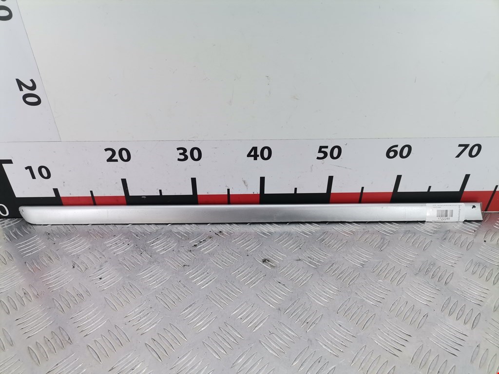 Накладка декоративная (молдинг) двери задней правой BMW 3-Series (E46) (1998-2007)