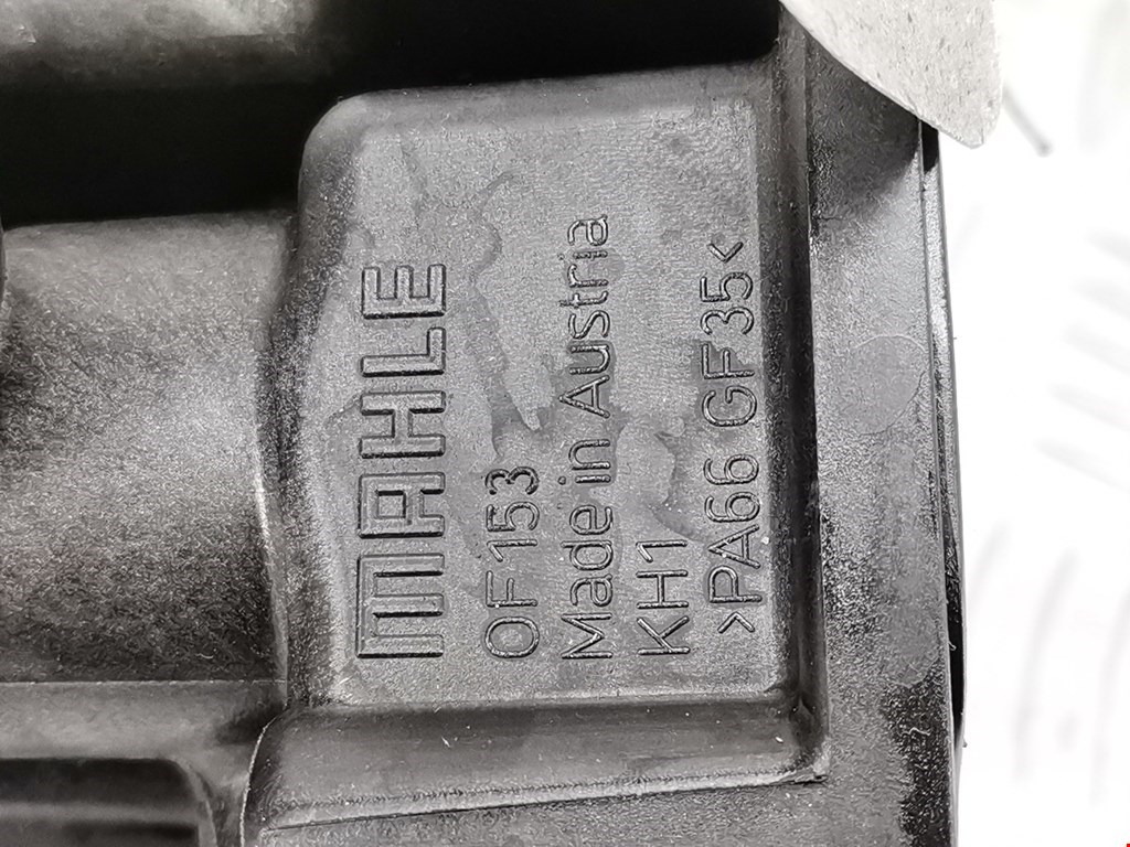 Корпус масляного фильтра AUDI A4 B8 2007-2015