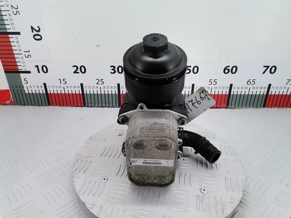 Корпус масляного фильтра AUDI A4 B8 2007-2015