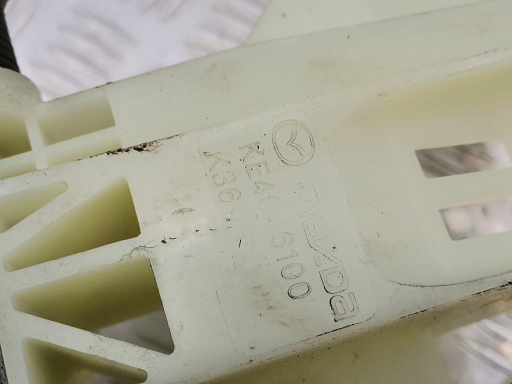 Кулиса (селектор) АКПП/МКПП в салоне MAZDA CX-5 2011-2017