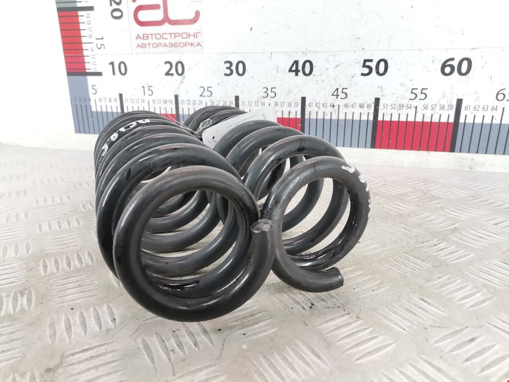 Пружина задняя левая/правая BMW 1er E81\E87 2004-2011