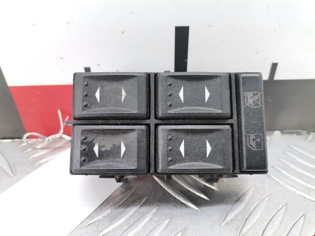 Блок управления стеклоподъемниками FORD Mondeo III 2000-2007