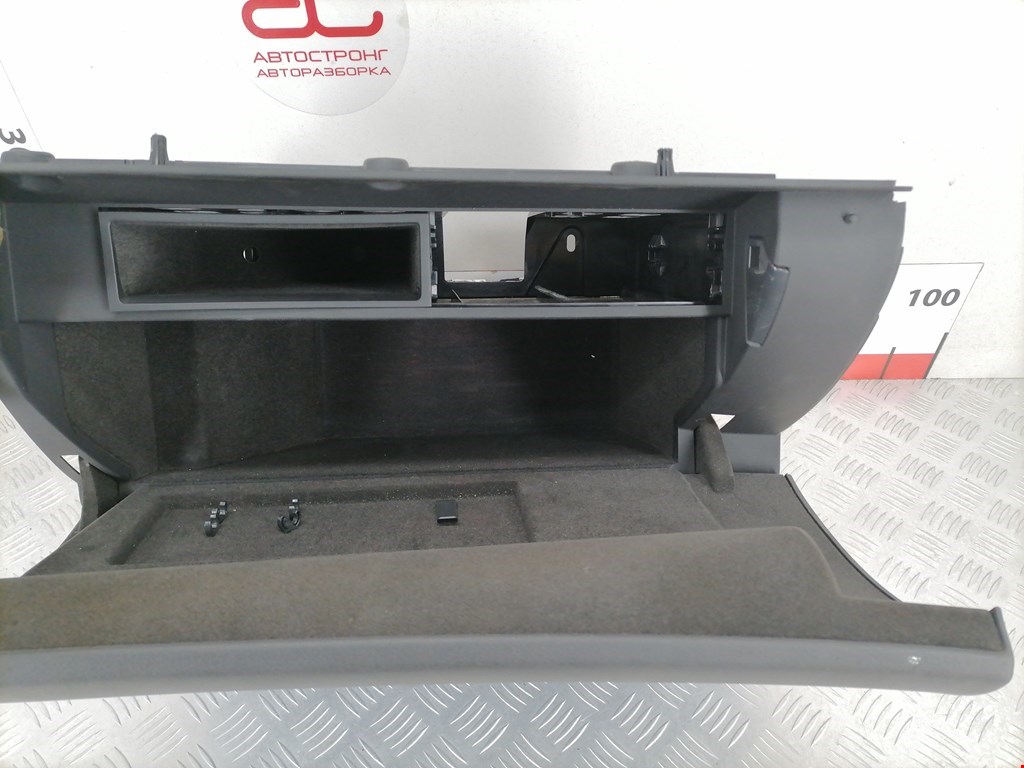 Бардачок AUDI A8 D3 2003-2010