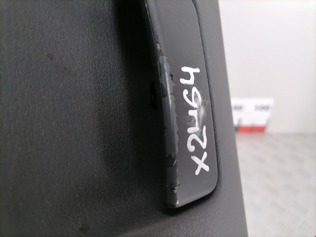 Бардачок AUDI A8 D3 2003-2010