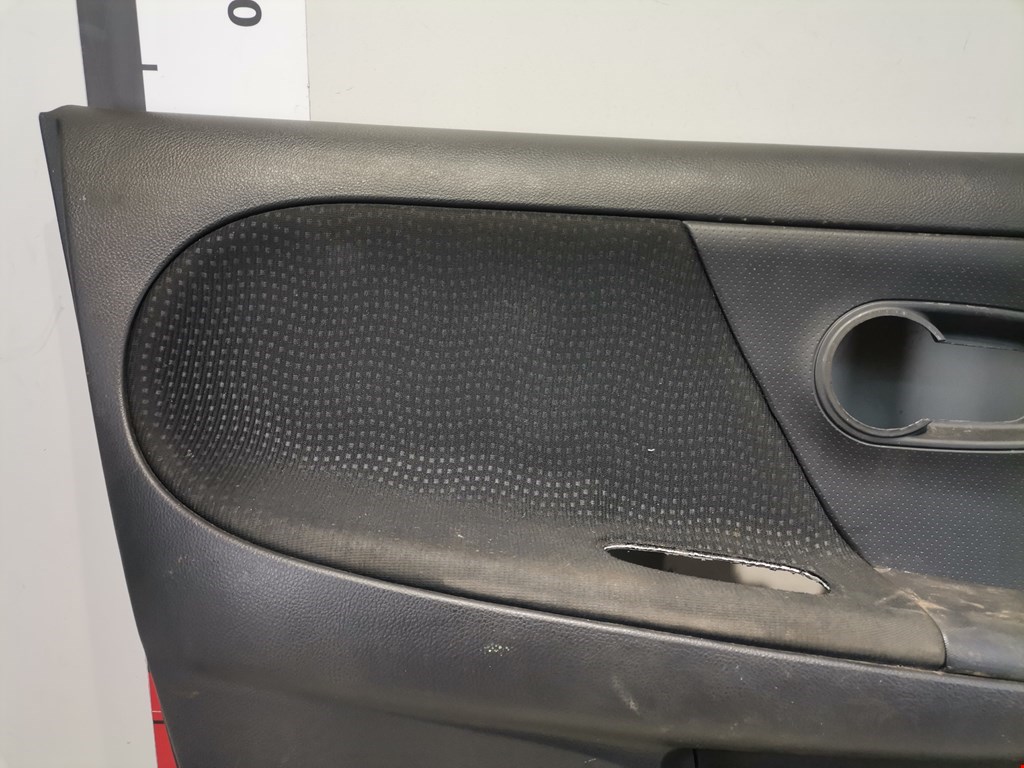 Обшивка двери передняя левая NISSAN Note E11 2005-2014