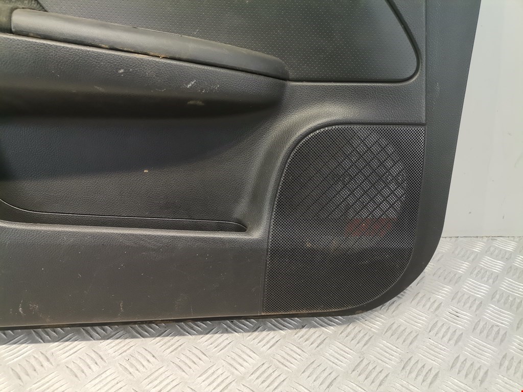 Обшивка двери передняя левая NISSAN Note E11 2005-2014