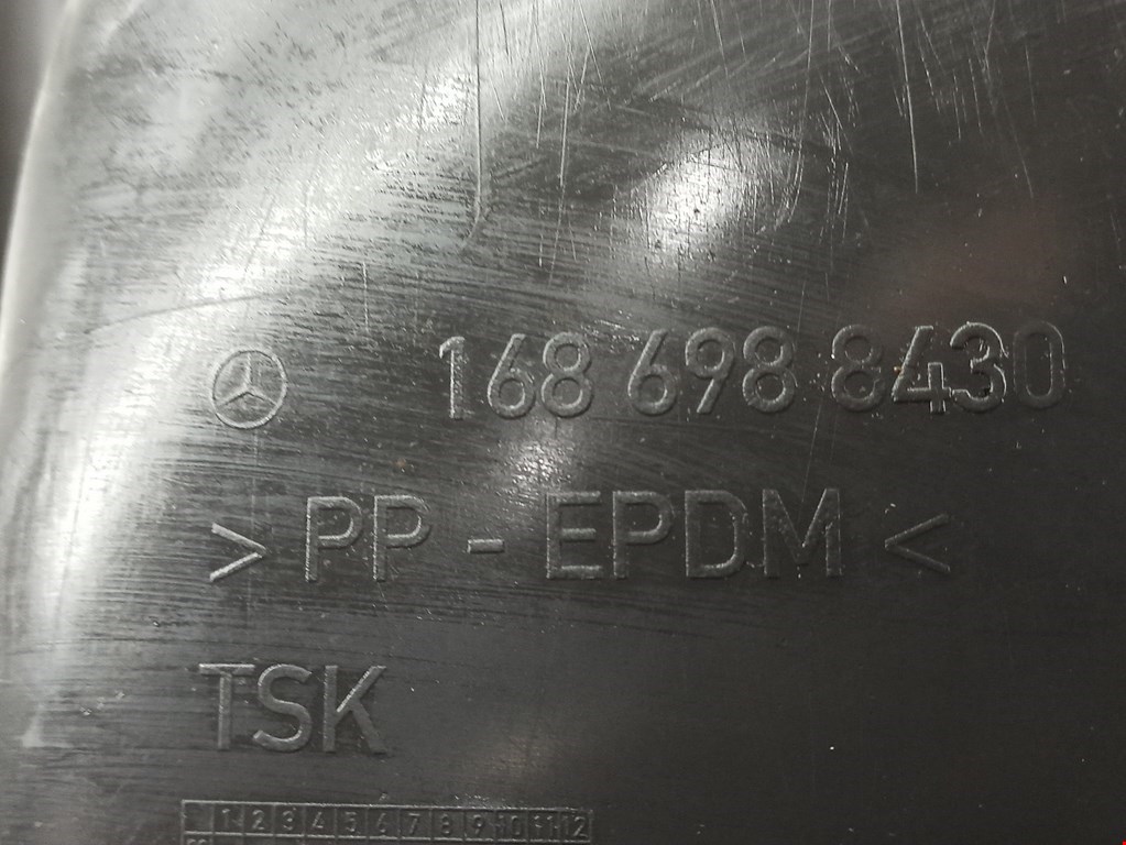 Локер (подкрылок) задний правый MERCEDES-BENZ A-Class W168 1997-2004