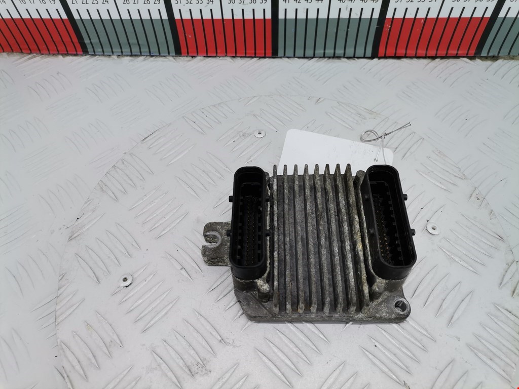 Блок управления двигателем Opel Zafira A (1999-2006)