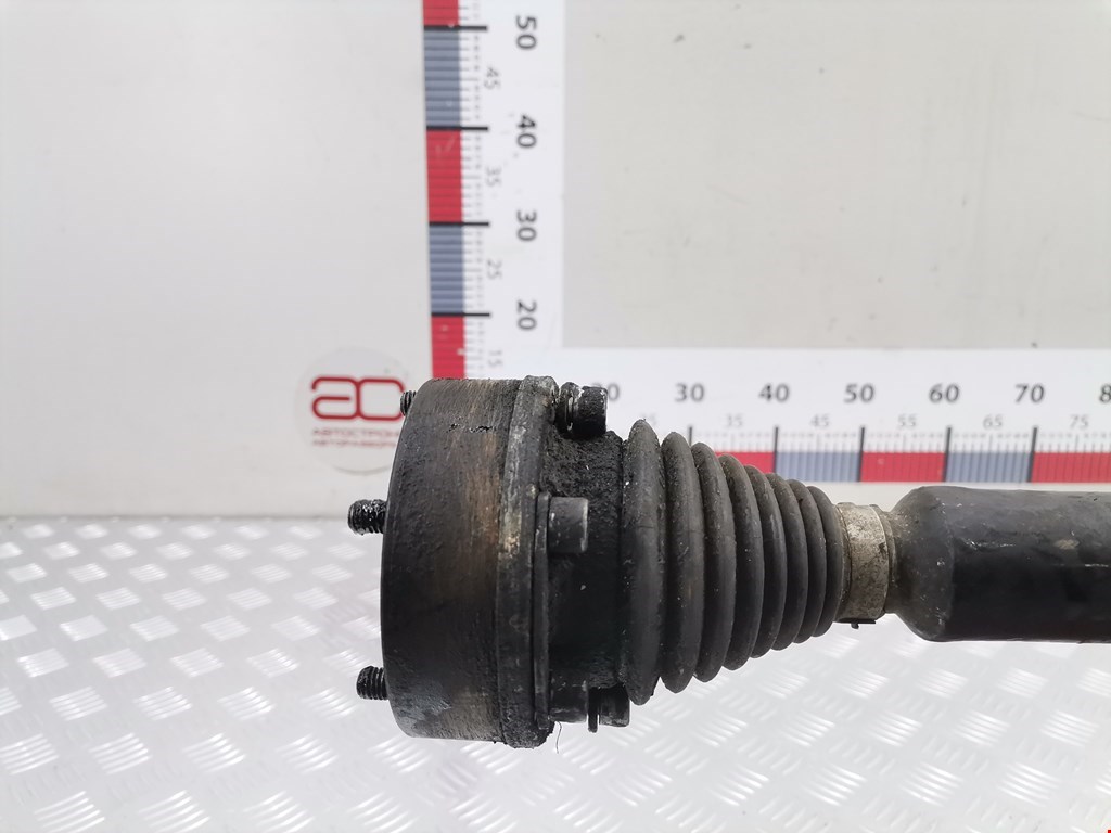 Полуось (привод, приводной вал) передняя правая VOLKSWAGEN Caddy III 2004-2015