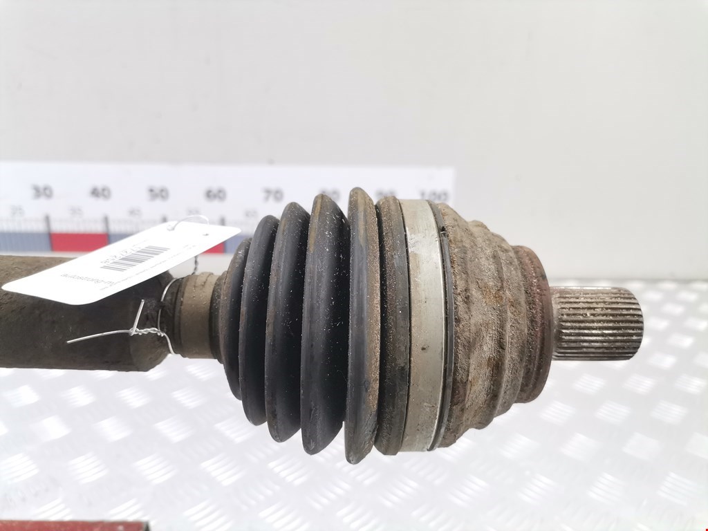 Полуось (привод, приводной вал) передняя правая VOLKSWAGEN Caddy III 2004-2015