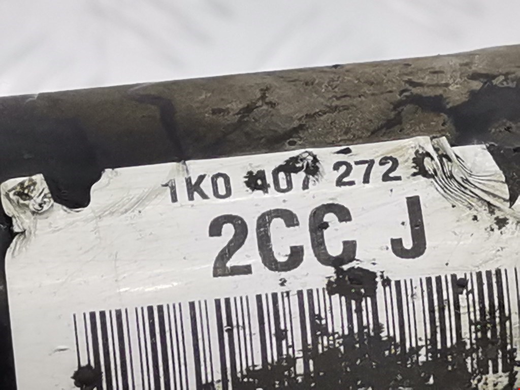 Полуось (привод, приводной вал) передняя правая VOLKSWAGEN Golf V 2003-2009