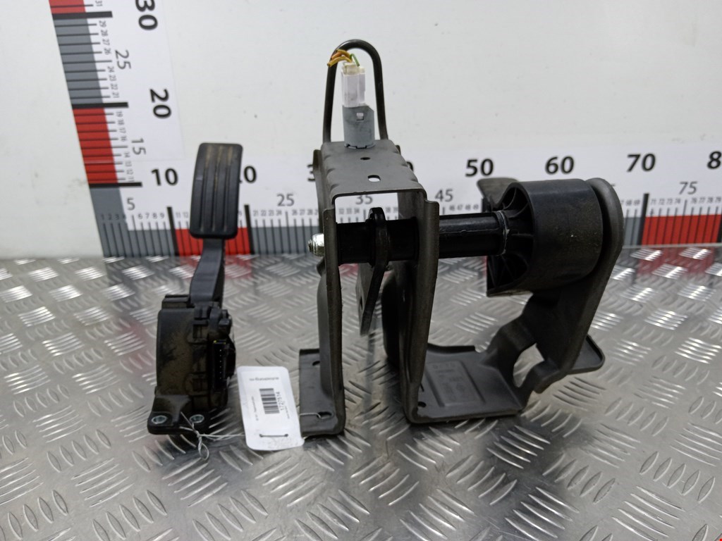 Блок педалей (педальный узел) RENAULT Sandero 2009-2014