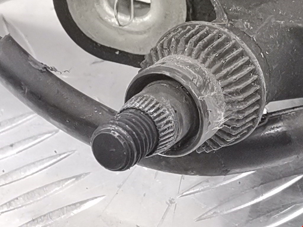 Моторчик стеклоочистителя передний BMW 1er E81\E87 2004-2011