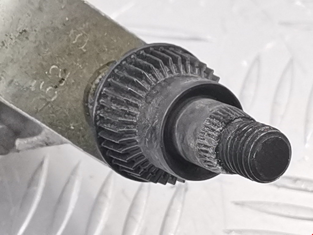 Моторчик стеклоочистителя передний BMW 1er E81\E87 2004-2011