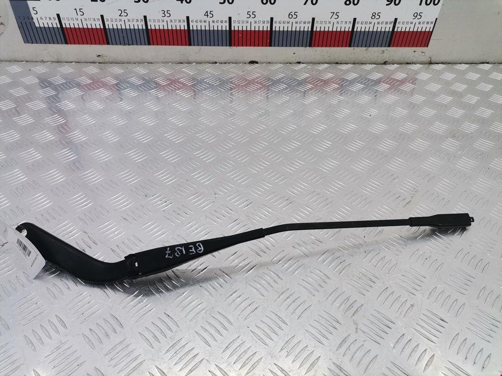 Поводок дворников передний левый/ правый BMW 1er E81\E87 2004-2011