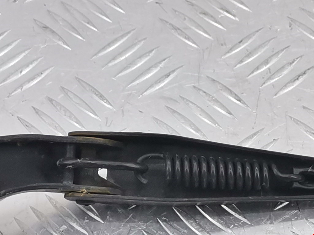 Поводок дворников передний левый/ правый BMW 1er E81\E87 2004-2011