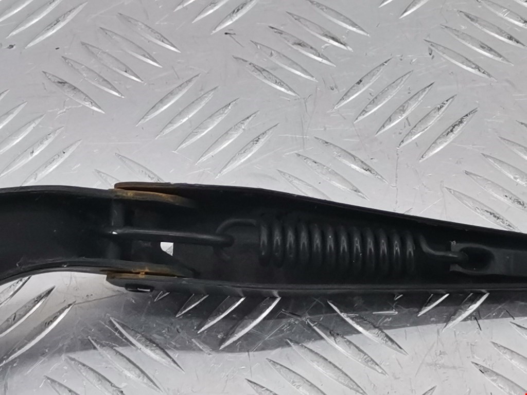 Поводок дворников передний левый/ правый BMW 1er E81\E87 2004-2011