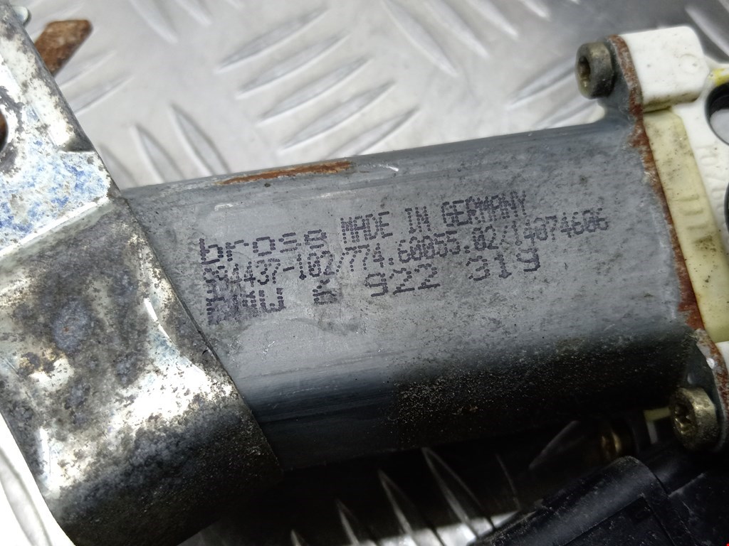 Стеклоподъемник задний левый BMW 5er 5 серия E60/E61 2003-2010