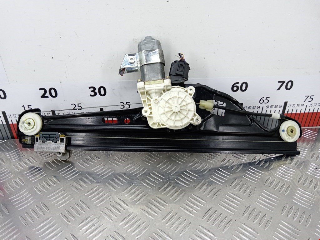 Стеклоподъемник задний левый BMW 5er 5 серия E60/E61 2003-2010