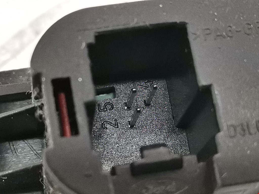 Кнопка аварийной сигнализации (аварийки) FORD C-MAX 2003-2010