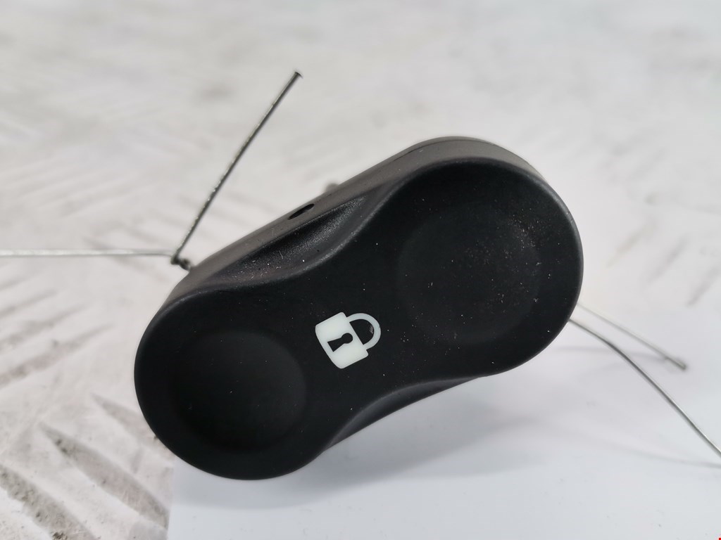 Кнопка центрального замка DACIA Sandero 2008-2012