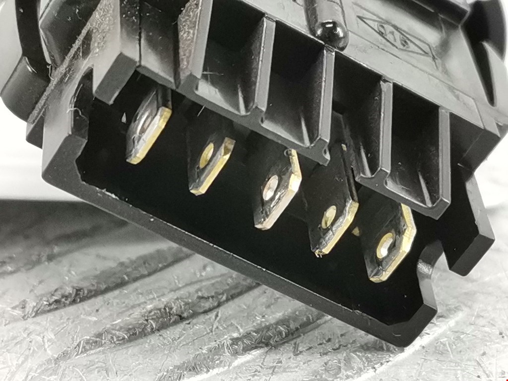 Кнопка центрального замка DACIA Sandero 2008-2012