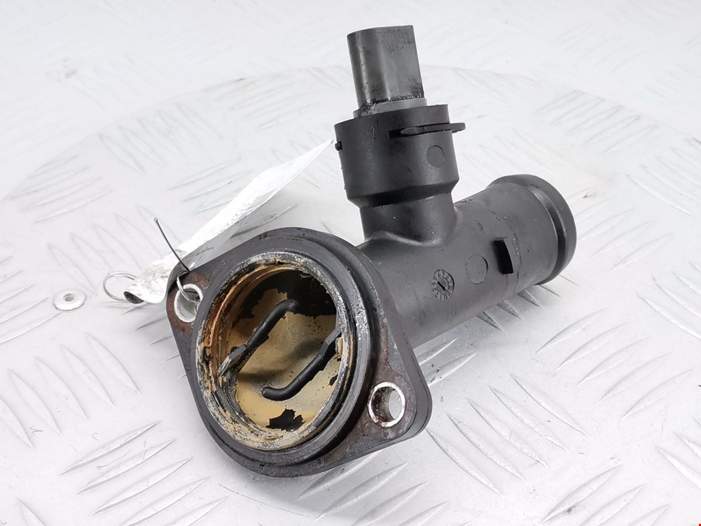 Корпус термостата AUDI A3 8P 2003-2013