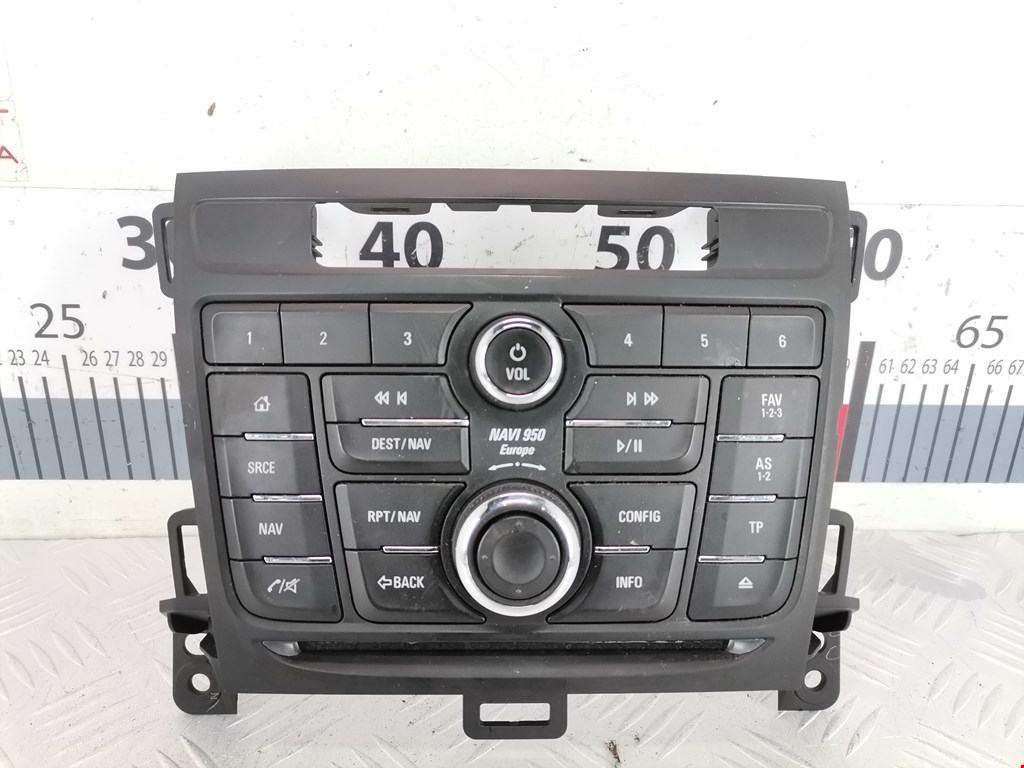 Панель (блок) управления магнитолой Opel Zafira C (2011-2019)