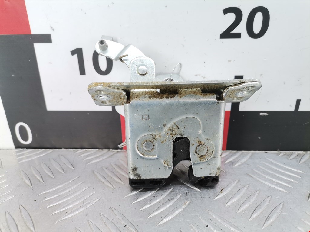 Замок багажника (крышки двери) OPEL Corsa C 2000-2006