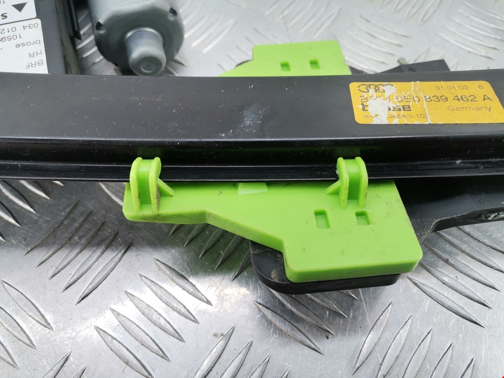 Стеклоподъемник задний правый AUDI A4 B6 2001-2005