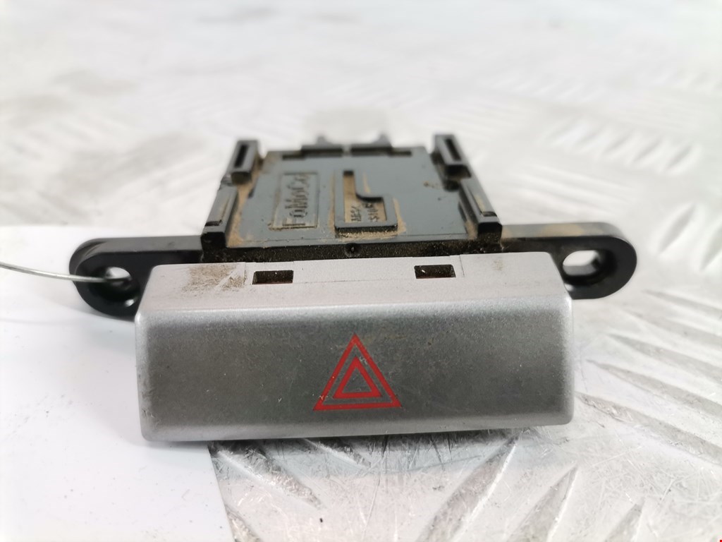 Кнопка аварийной сигнализации (аварийки) FORD Ranger 2006-2012