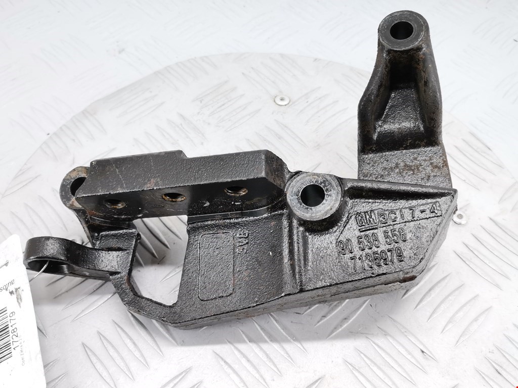 Кронштейн (крепление лапа) двигателя Opel Zafira A (1999-2006)
