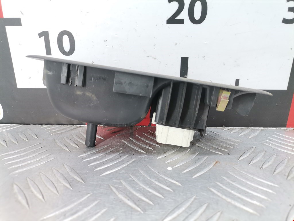 Кнопка стеклоподъемника RENAULT Laguna 2001-2007