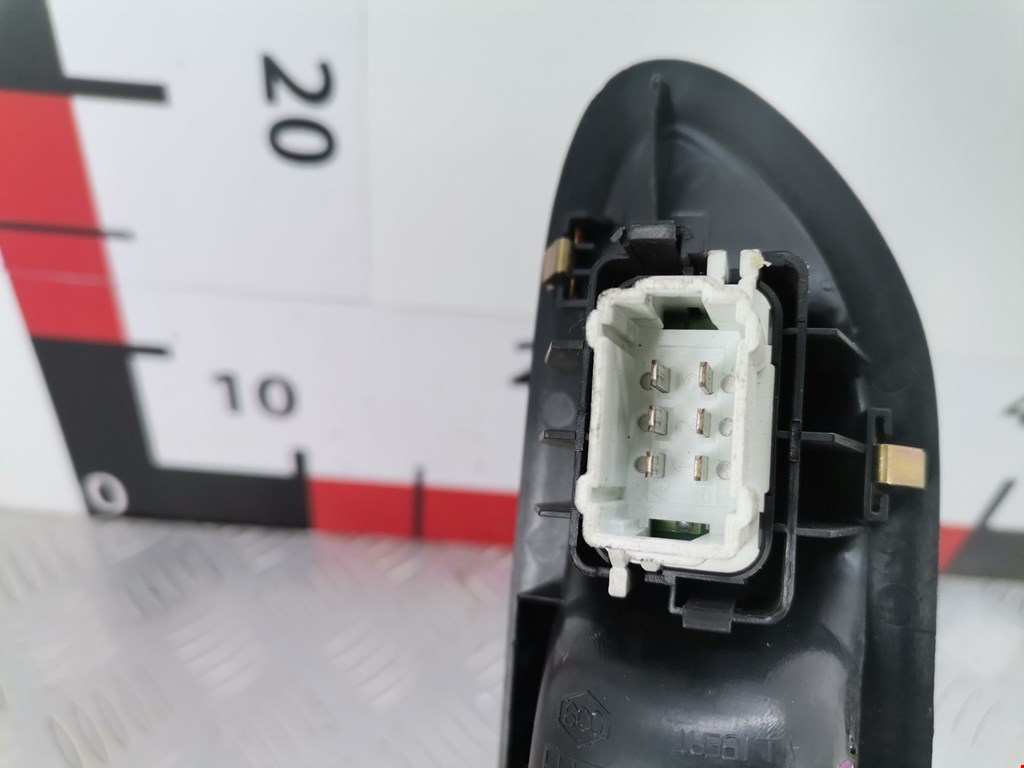 Кнопка стеклоподъемника RENAULT Laguna 2001-2007