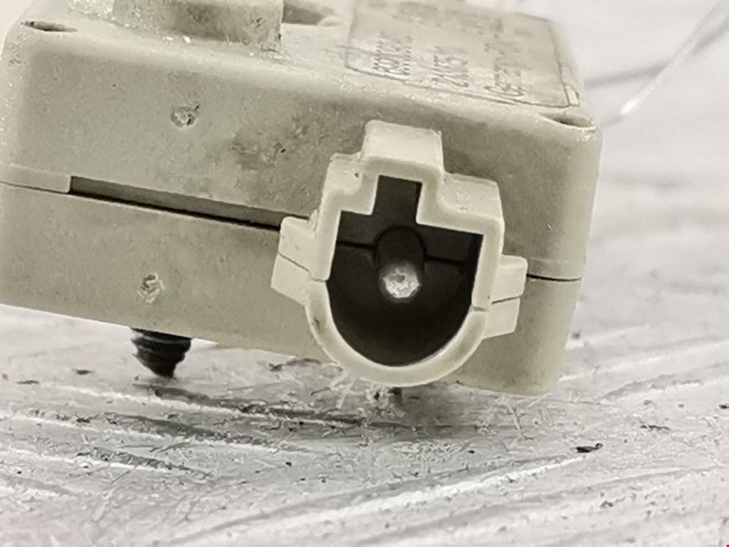 Усилитель антенны BMW 3er E90/E91 2005-2012