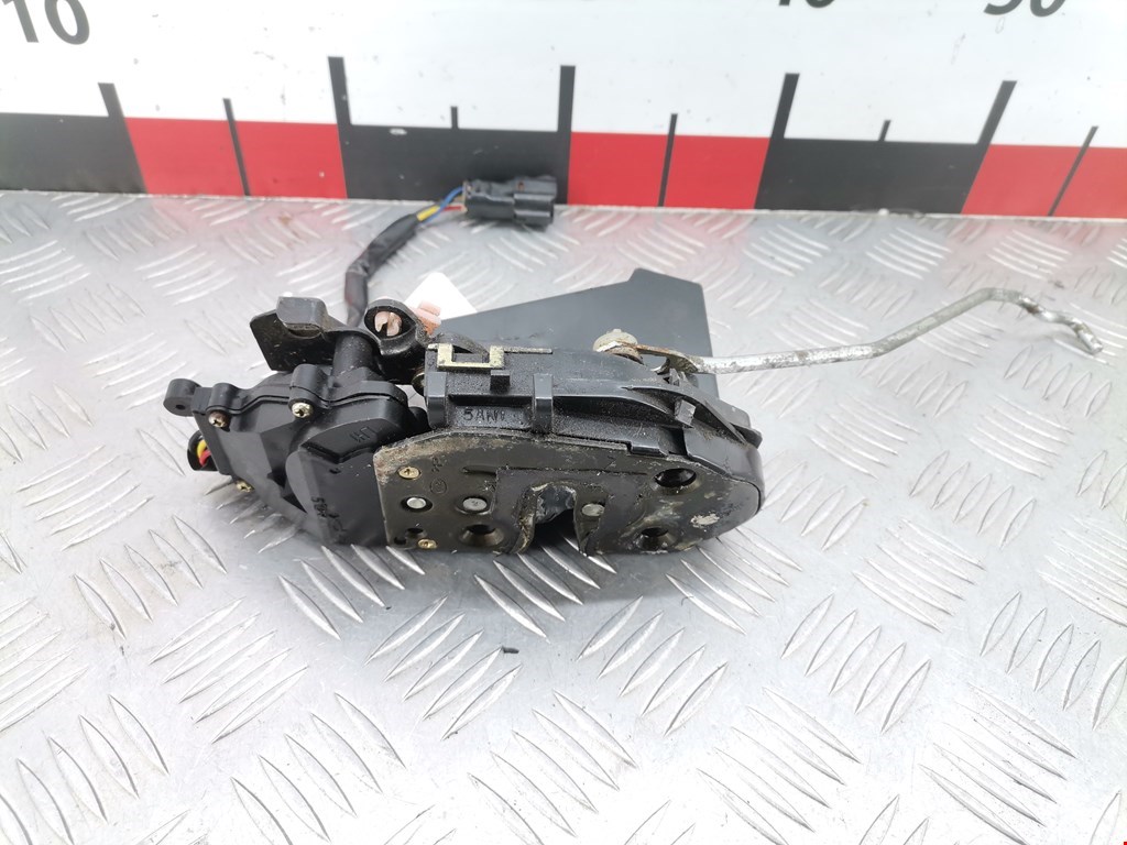 Замок двери передней левой KIA Carnival I 1999-2005