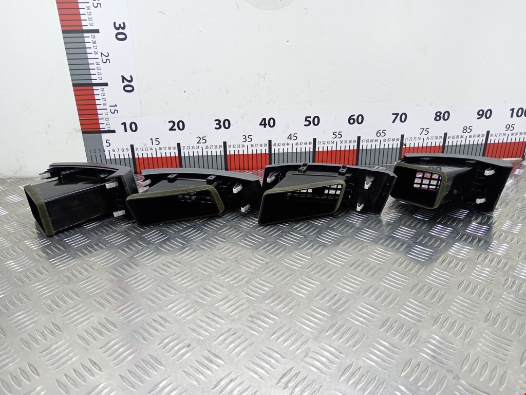 Дефлектор воздушный MITSUBISHI Outlander XL 2006-2012