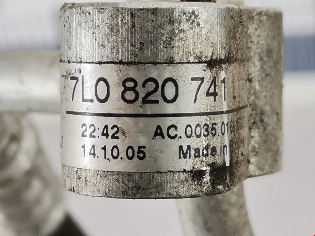 Трубка кондиционера VOLKSWAGEN Touareg 2002-2010