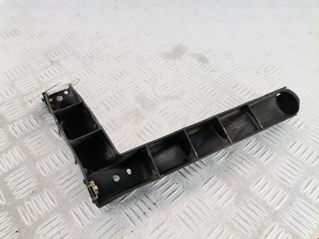 Кронштейн заднего бампера левый правый VOLKSWAGEN Touareg 2002-2010