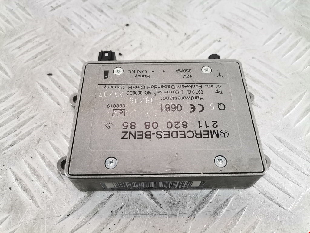 Усилитель антенны MERCEDES-BENZ M-Class W164 ML 2005-2011