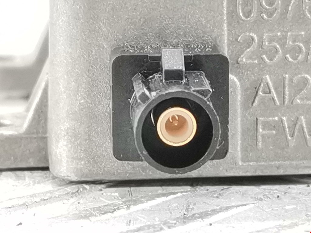 Усилитель антенны MERCEDES-BENZ M-Class W164 ML 2005-2011