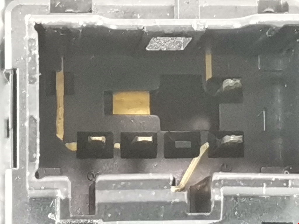 Рамка магнитолы VOLKSWAGEN Touareg 2002-2010