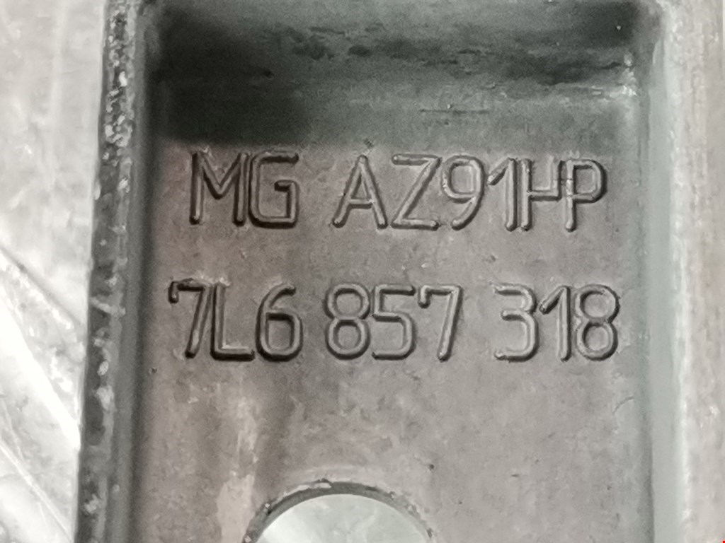 Рамка магнитолы VOLKSWAGEN Touareg 2002-2010