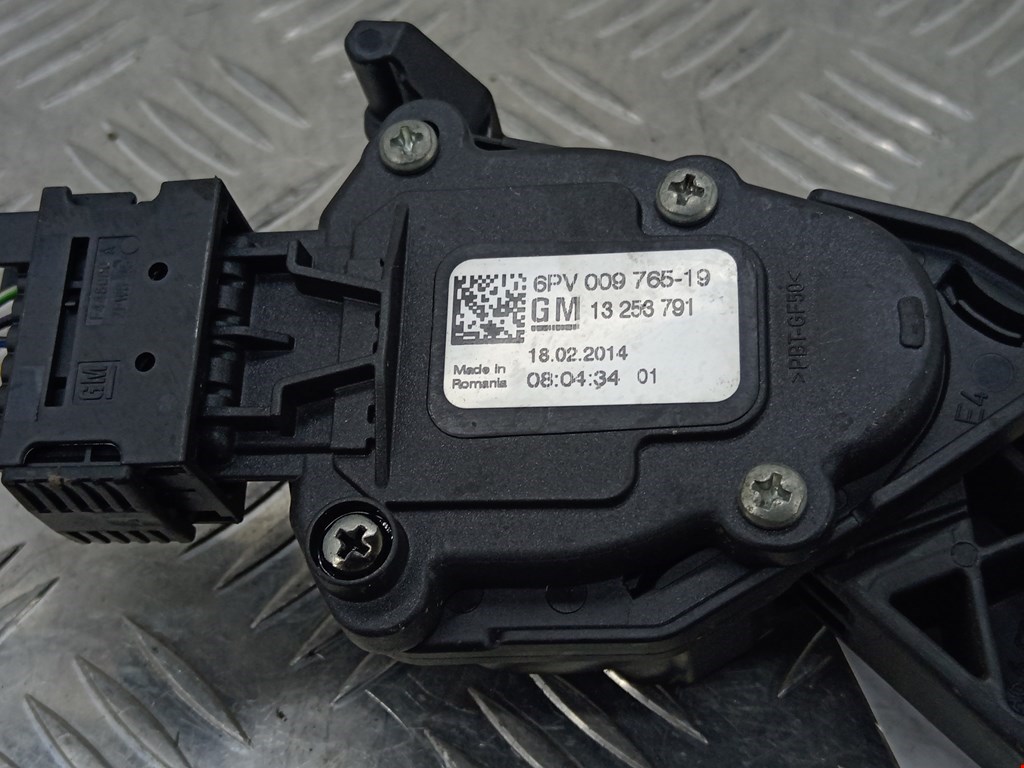 Педаль газа OPEL Zafira C 2012-2019