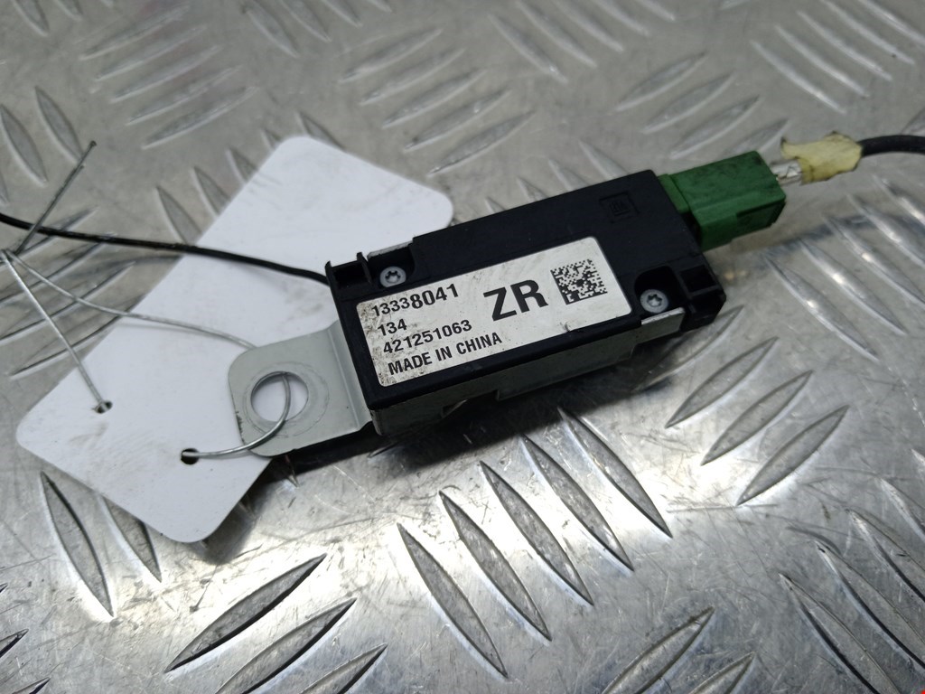 Усилитель антенны OPEL Zafira C 2012-2019