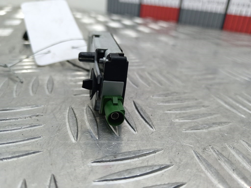 Усилитель антенны OPEL Zafira C 2012-2019